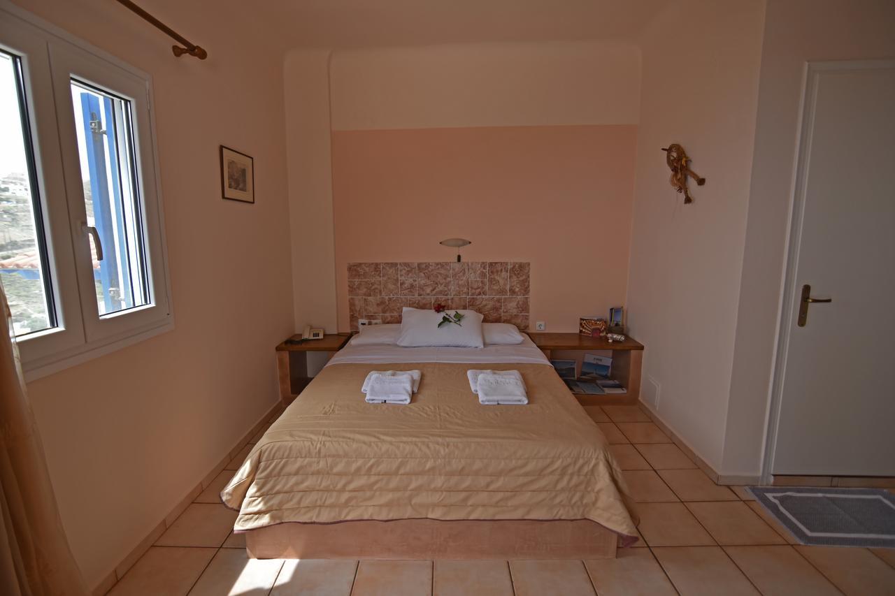 Sarris Planet Appartement Ermoupoli Buitenkant foto