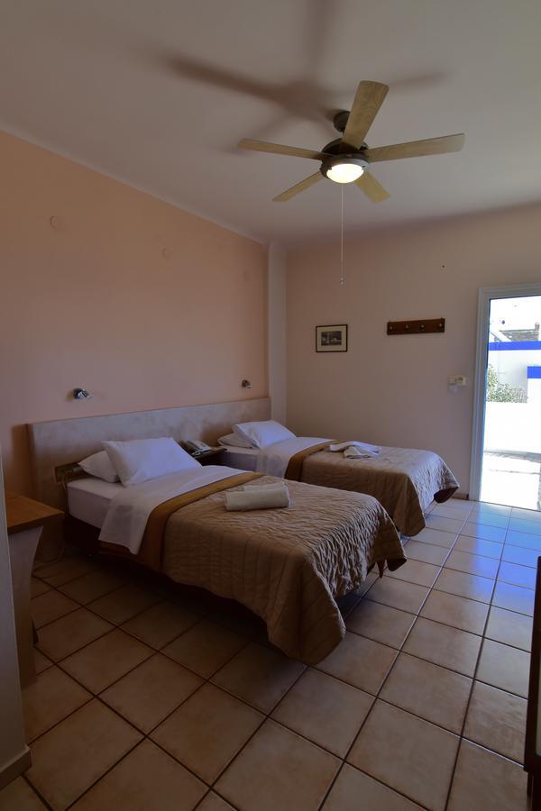 Sarris Planet Appartement Ermoupoli Buitenkant foto
